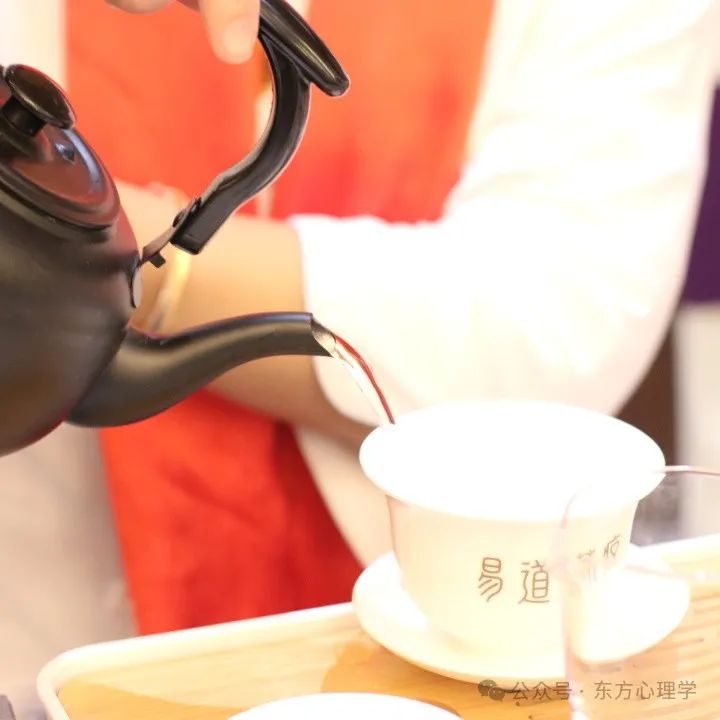 众皆知的茶礼